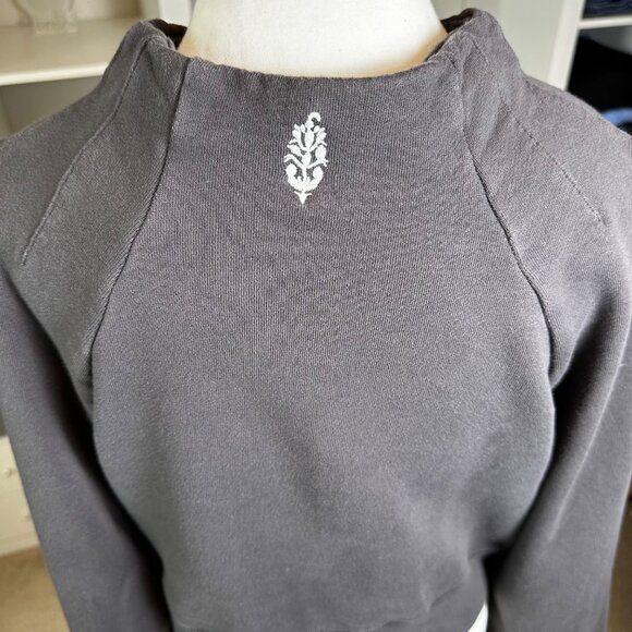 Free people Womens Cropped Sweatshirt Sz M The Class Shanti Top Raglan Sleeves - Picture 4 of 10
